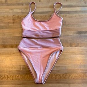 Cute beach riot two piece. Size medium and in great condition.